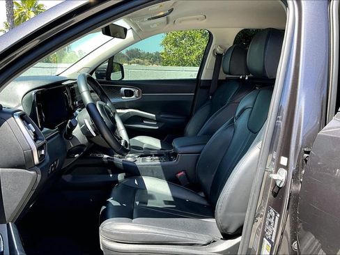 Certified 2023 Kia Sorento EX FWD image 14