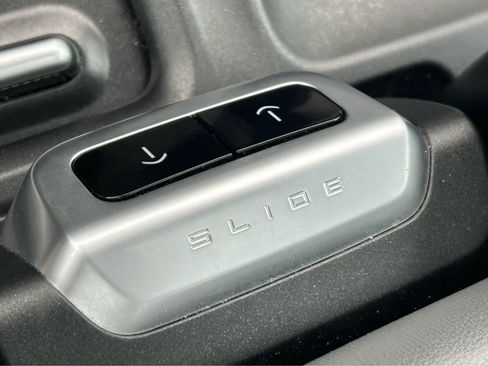 Used 2025 Ford Expedition Active AWD/4WD image 54