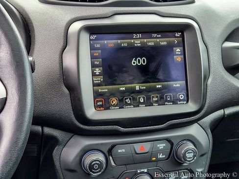 Used 2023 Jeep Renegade Latitude w/ Sun/Sound Group AWD/4WD image 20