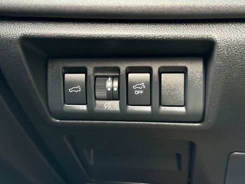 Used 2025 Subaru Outback Onyx Edition image 31