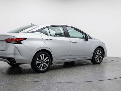 Used 2025 Nissan Versa SV FWD image 9