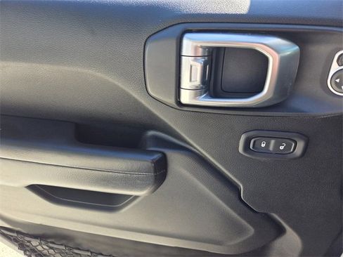 Certified 2020 Jeep Wrangler Sport S image 27