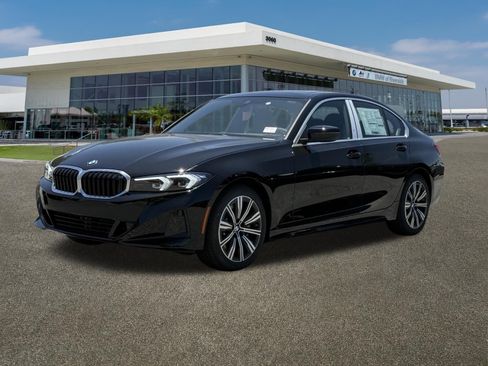 New 2026 BMW 330i Sedan w/ Convenience Package RWD image 4