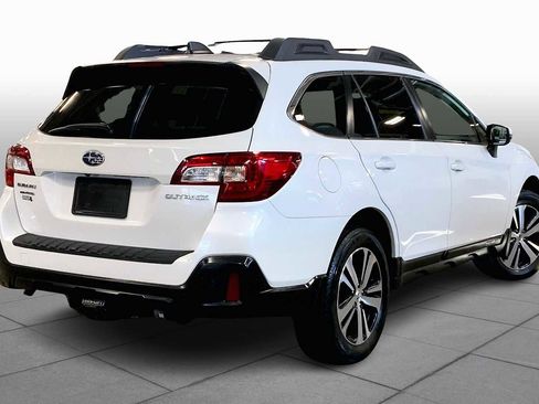 Used 2019 Subaru Outback 2.5i Limited image 14