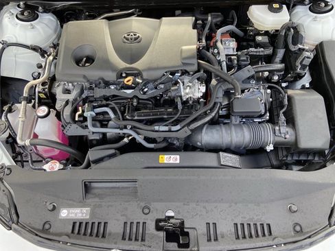 Used 2025 Toyota Camry LE image 26