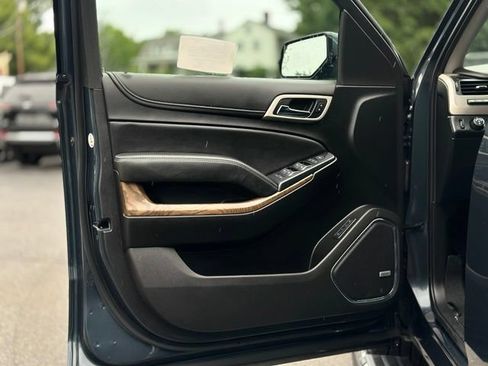 Used 2019 GMC Yukon Denali w/ Denali Ultimate Package AWD/4WD image 9