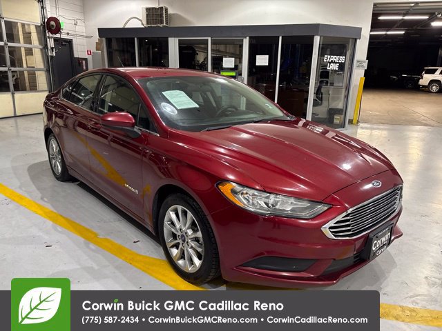 Used 2017 Ford Fusion SE FWD image 4