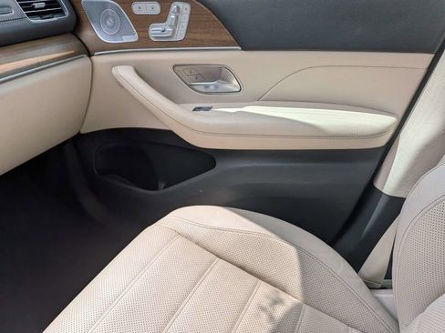 Used 2020 Mercedes-Benz GLS 450 4MATIC image 18