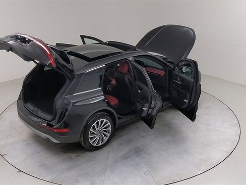 Used 2025 Lincoln Corsair Reserve image 49