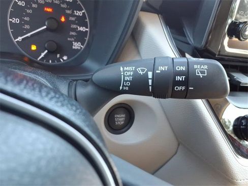 Used 2024 Toyota Corolla Cross LE image 28