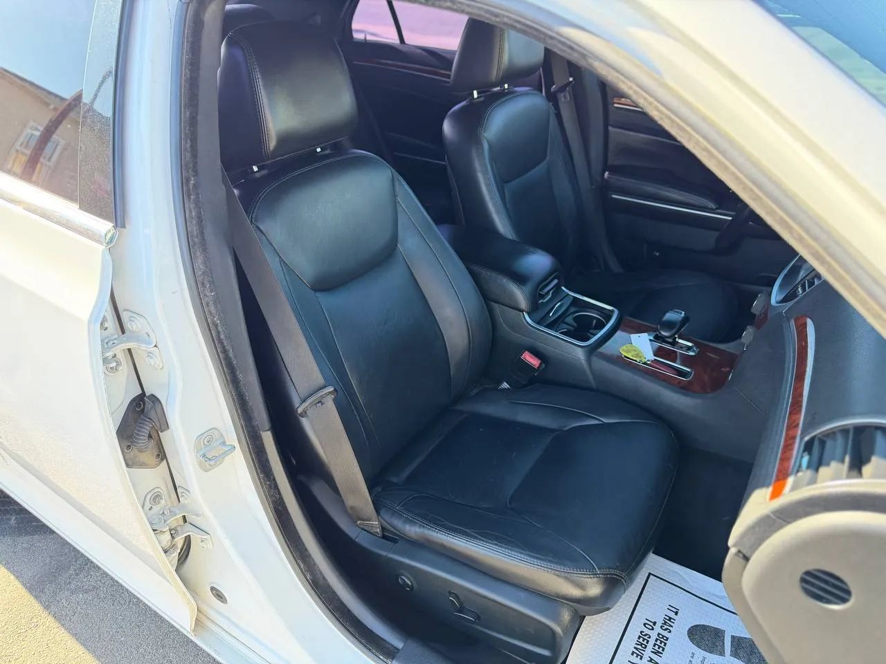 Used 2012 Chrysler 300 Limited RWD image 32