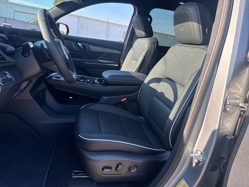 New 2026 Buick Enclave Sport Touring w/ Power Package FWD image 14