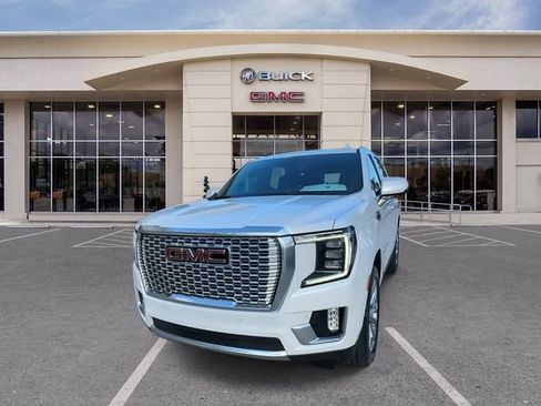 Certified 2022 GMC Yukon Denali image 5