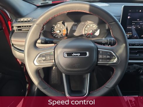 Used 2024 Jeep Compass Trailhawk image 16