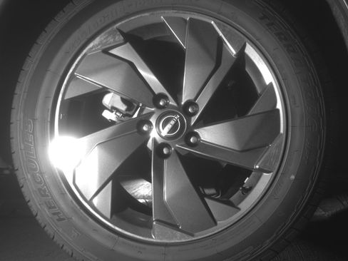 Used 2025 Nissan Rogue SV image 15