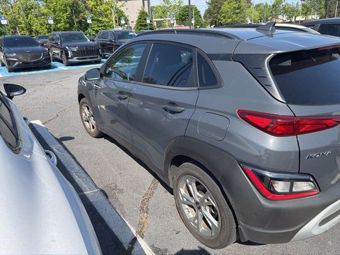 Used 2023 Hyundai Kona SEL w/ Cargo Package FWD image 3