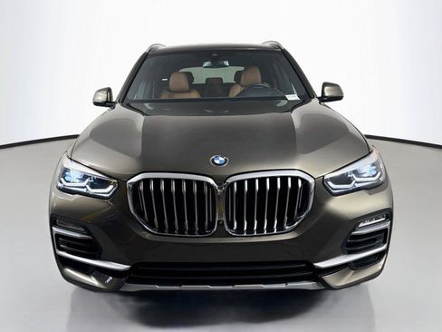 Used 2021 BMW X5 xDrive40i w/ Premium Package 2 AWD/4WD image 2