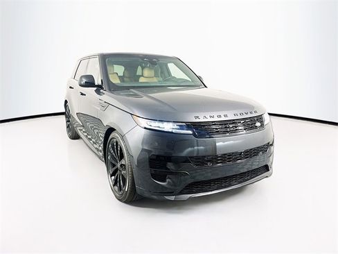 New 2025 Land Rover Range Rover Sport Dynamic SE image 3