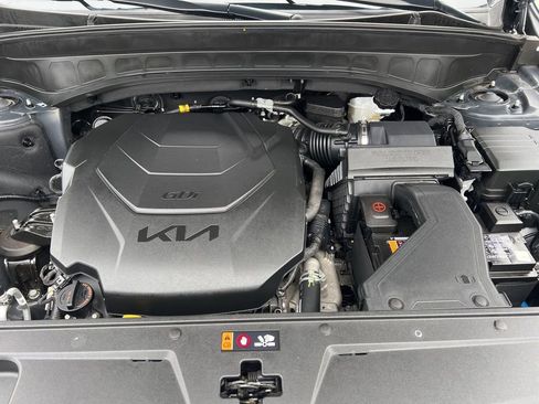 Certified 2024 Kia Telluride LX image 27