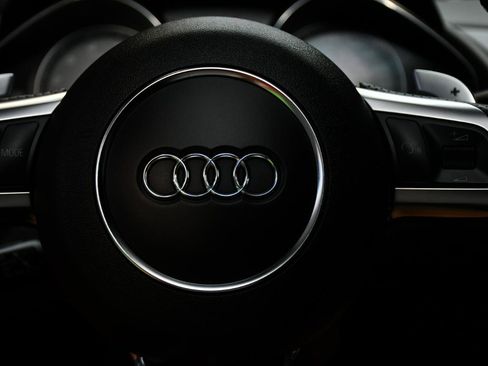 Used 2014 Audi R8 V8 w/ Convenience Package AWD/4WD image 29
