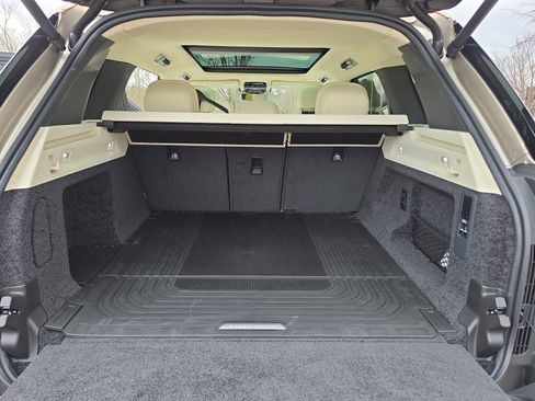 New 2026 Land Rover Range Rover SE image 12