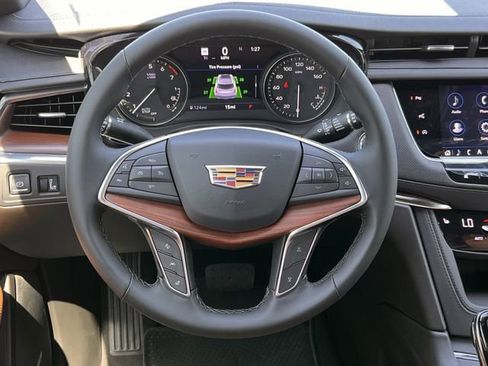 New 2026 Cadillac XT5 Premium Luxury image 7