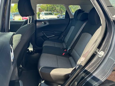 Used 2020 Kia Soul S FWD image 25
