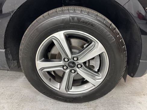 Certified 2024 Ford Edge SEL w/ Convenience Package image 2