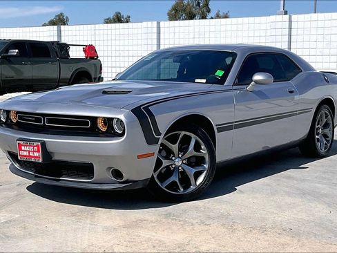 Certified 2016 Dodge Challenger SXT image 2
