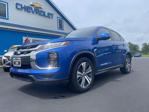 Used 2024 Mitsubishi Outlander Sport AWD image 3