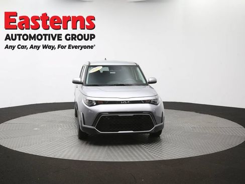 Used 2025 Kia Soul LX w/ LX Technology Package FWD image 50
