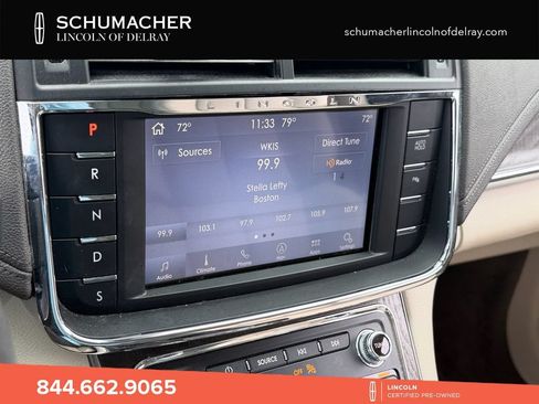 Certified 2020 Lincoln Continental w/ Premium Package FWD image 17