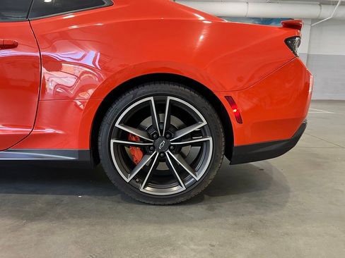 Used 2018 Chevrolet Camaro SS w/ Hot Wheels Edition RWD image 9