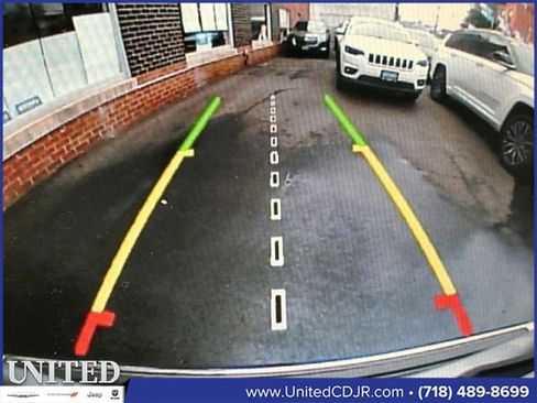 Certified 2016 Jeep Grand Cherokee Limited image 24