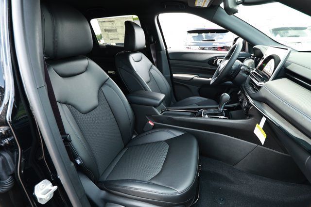 New 2026 Jeep Compass Latitude AWD/4WD image 26