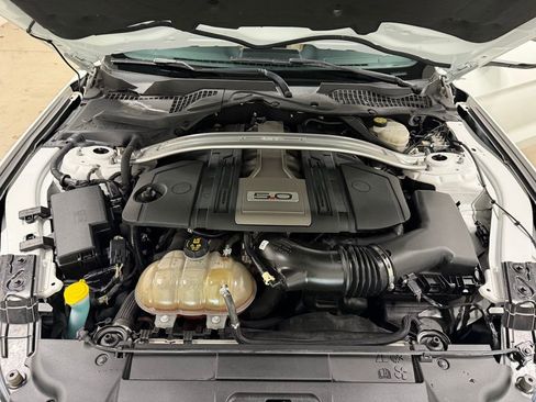 Used 2018 Ford Mustang GT Premium image 33