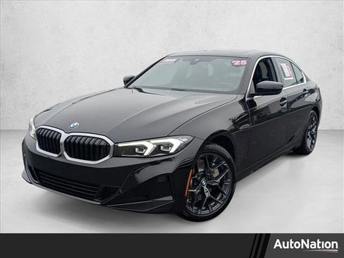 Used 2025 BMW 330i Sedan image 1