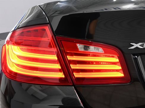 Used 2015 BMW 528i xDrive Sedan AWD/4WD image 34