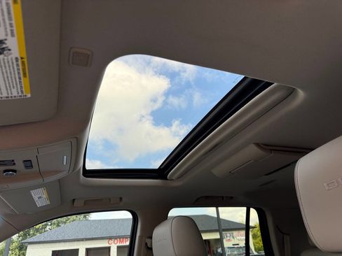 Used 2015 GMC Yukon Denali w/ Open Road Package image 17