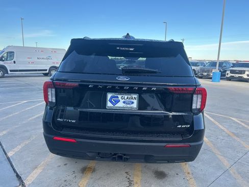 New 2026 Ford Explorer Active AWD/4WD image 4