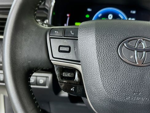 Certified 2025 Toyota Camry SE FWD image 16