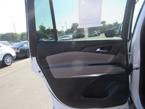 Used 2026 Chevrolet Traverse LT w/ Driver Confidence Package FWD image 14