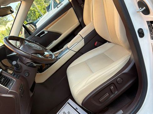 Used 2020 Lexus RX 350L Premium w/ Premium Package AWD/4WD image 21