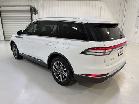 Used 2024 Lincoln Aviator 2WD image 25