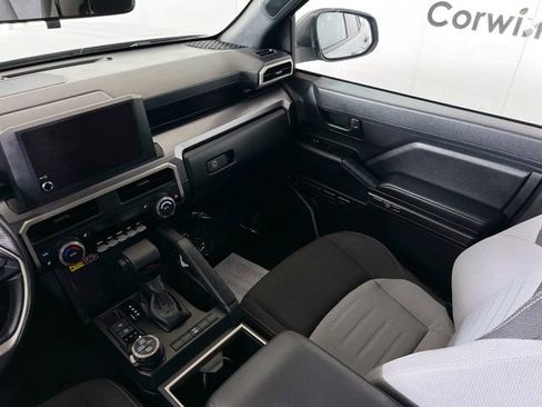 Used 2025 Toyota 4Runner TRD Off-Road image 29