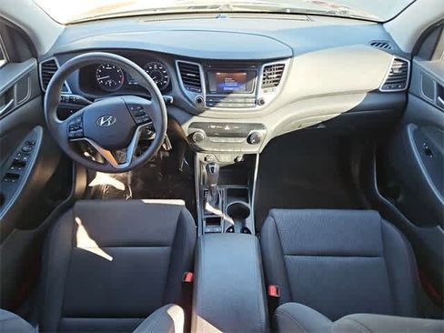 Used 2017 Hyundai Tucson SE image 16