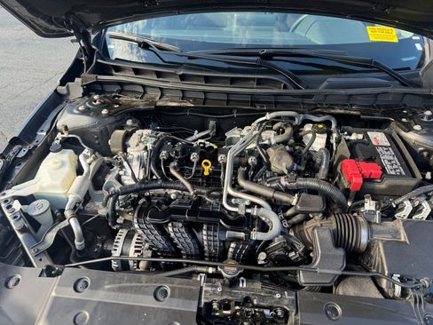 Used 2025 Nissan Altima 2.5 SV image 25