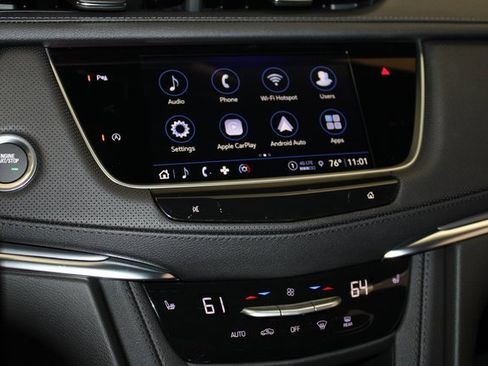 New 2025 Cadillac XT5 Luxury image 14