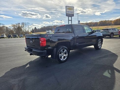 Used 2018 Chevrolet Silverado 1500 LT w/ All Star Edition image 4