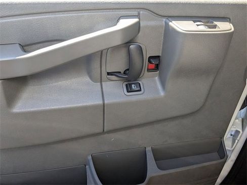 Used 2024 GMC Savana 3500 Extended w/ Power Convenience Package image 10